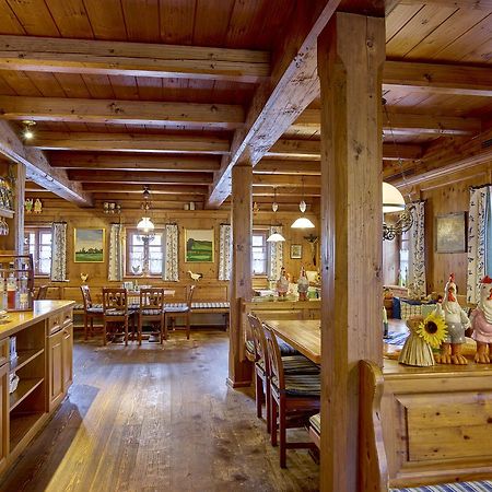 Gutshof Uttlau Hotel Haarbach Екстериор снимка